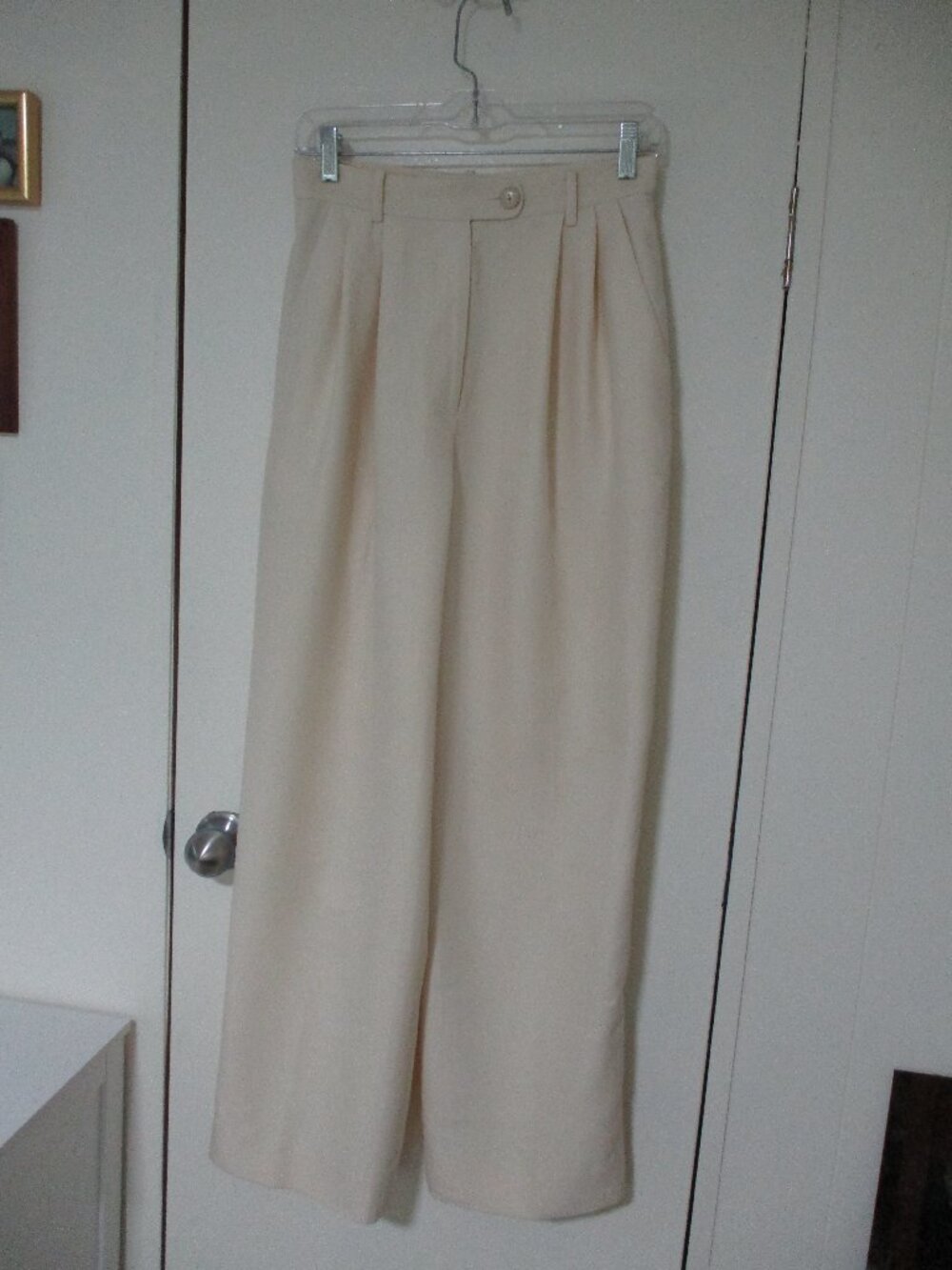 VTG Early 90's TAHARI Cream texture 100% Silk High Waist Wide Leg Pants 6